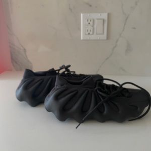 Yeezy 450 New